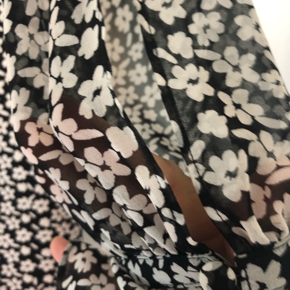 Karl Lagerfeld dress - Picture 2 of 5